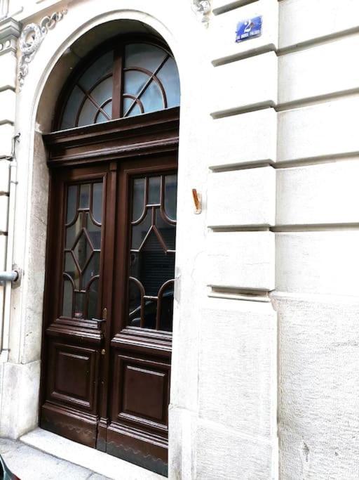 Triestiner Chic Apartment Exterior photo